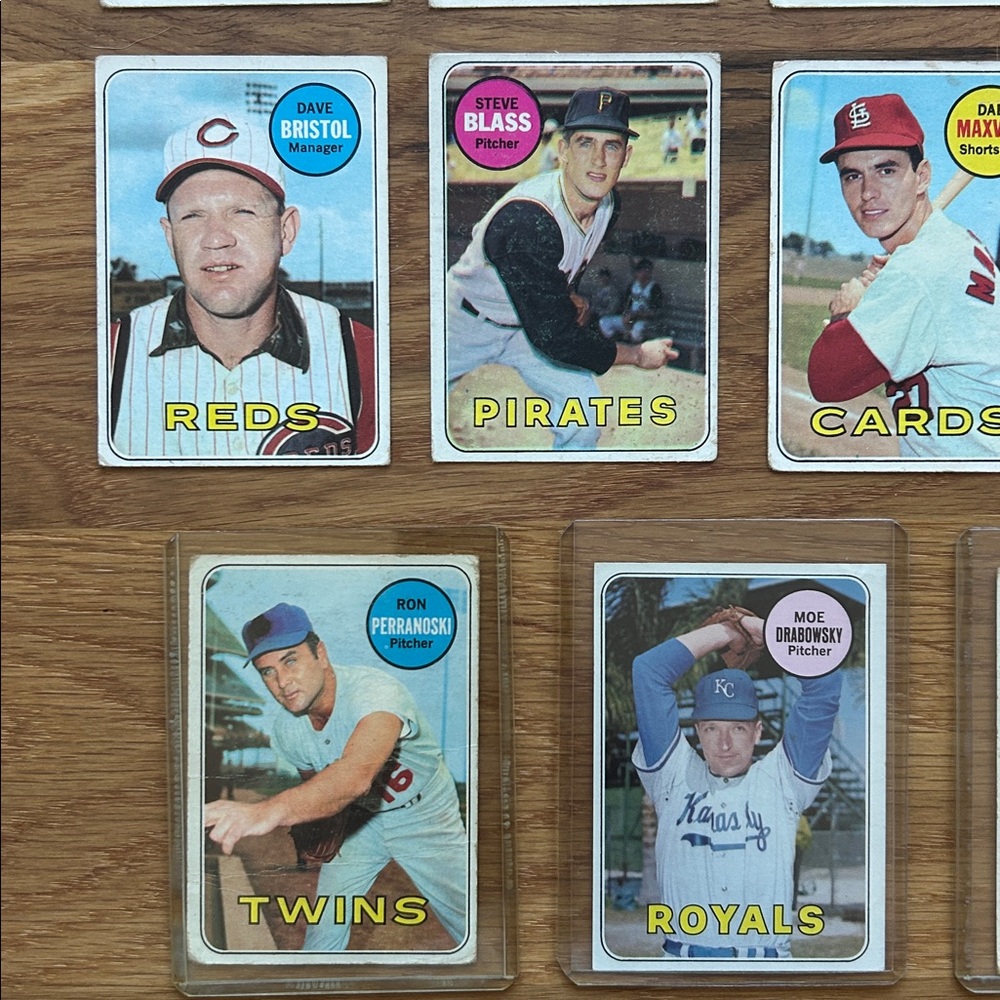 Vintage 1969 Topps Baseball Trading Cards Collection - Picture 5 of 8